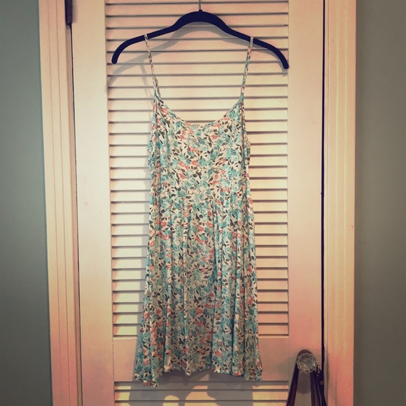 Sundress from a local boutique. - Picture 1 of 4